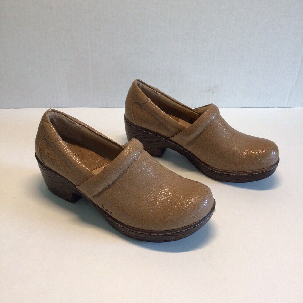 BOC Born Concept Sz 8M Tan Irridescent Embossed Slip On Clogs